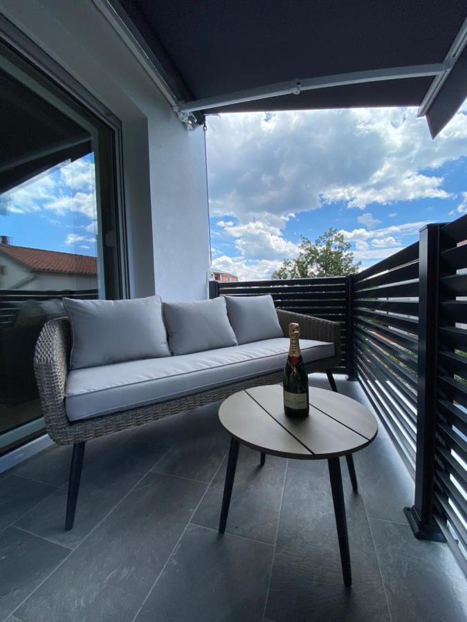 Apartmani Kumenat Biograd na Moru Kültér fotó