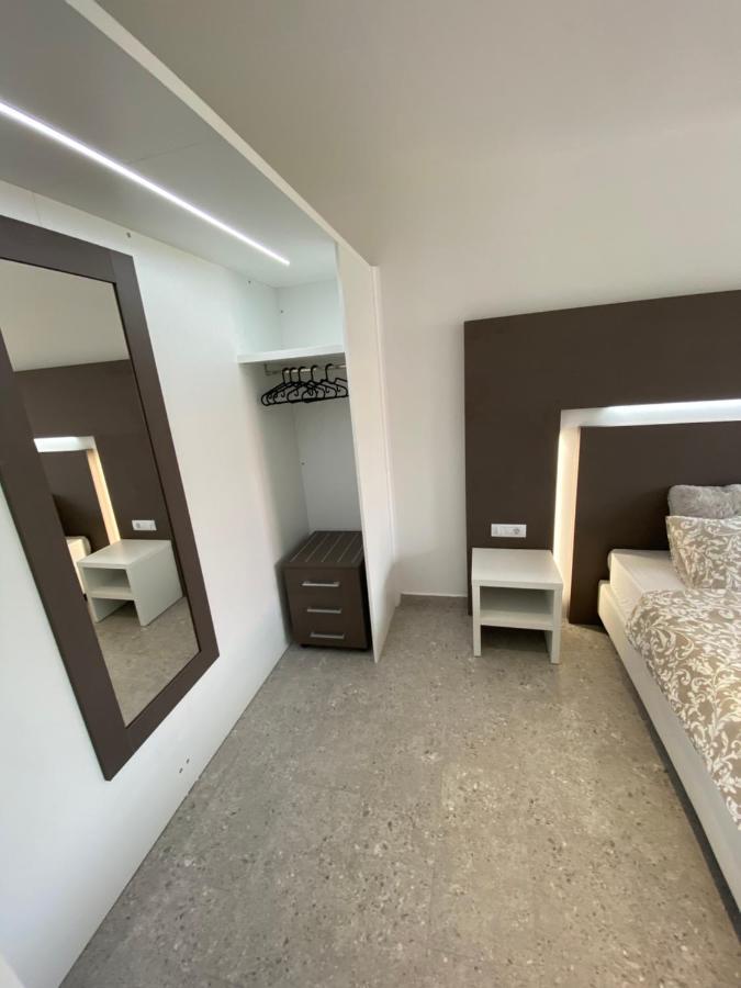 Apartmani Kumenat Biograd na Moru Kültér fotó