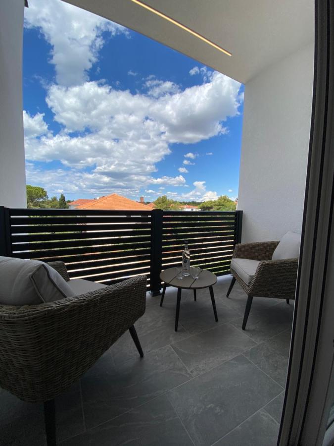 Apartmani Kumenat Biograd na Moru Kültér fotó