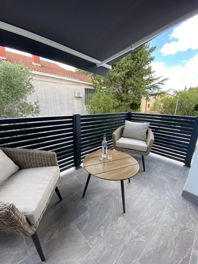 Apartmani Kumenat Biograd na Moru Kültér fotó
