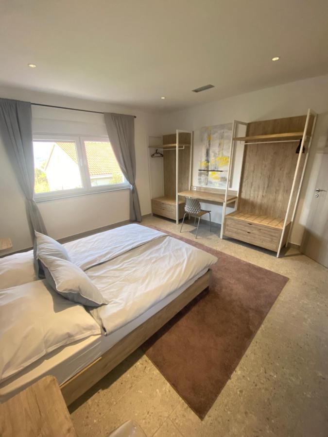 Apartmani Kumenat Biograd na Moru Kültér fotó