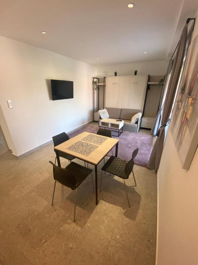 Apartmani Kumenat Biograd na Moru Kültér fotó