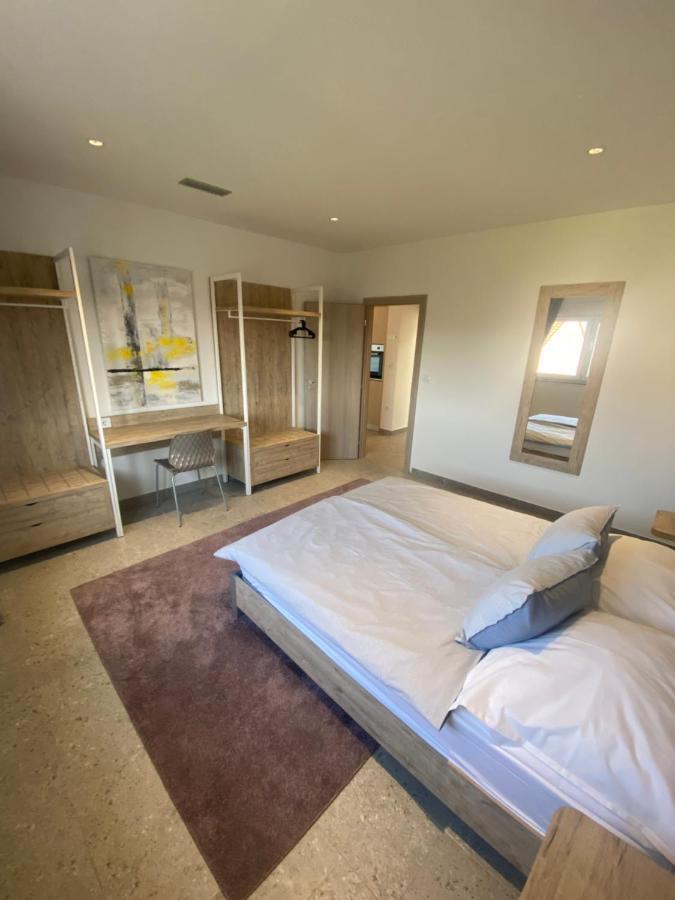 Apartmani Kumenat Biograd na Moru Kültér fotó