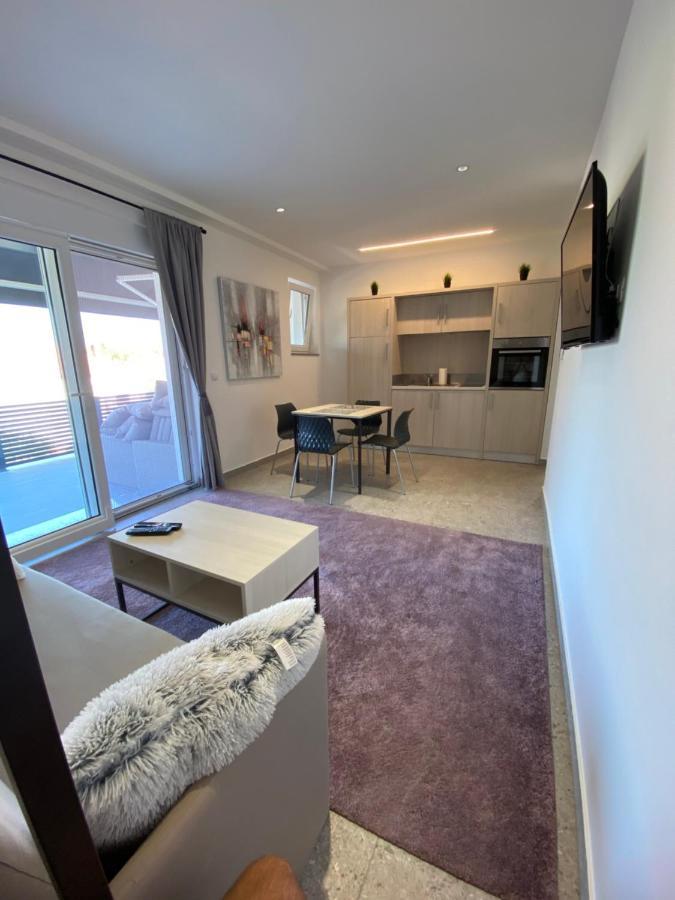 Apartmani Kumenat Biograd na Moru Kültér fotó