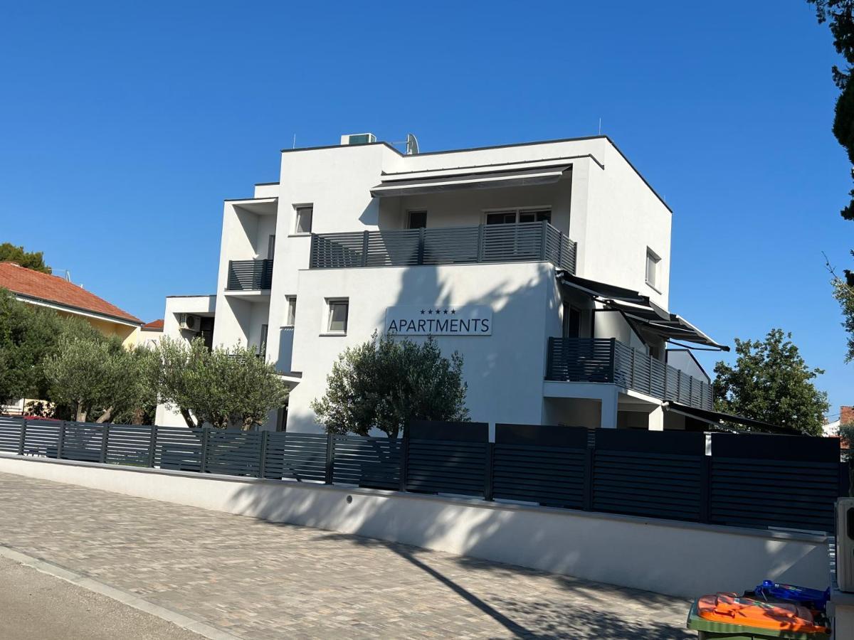 Apartmani Kumenat Biograd na Moru Kültér fotó
